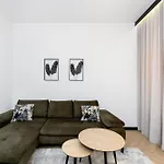 Kosciuszki Chic With Garden By Bookinghost Lägenhet