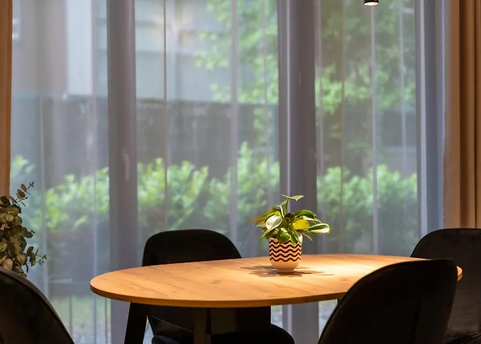 Apartman Kosciuszki Chic With Garden By Bookinghost