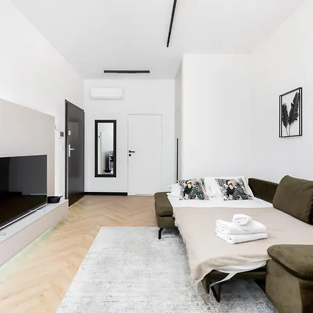 Kosciuszki Chic With Garden By Bookinghost *